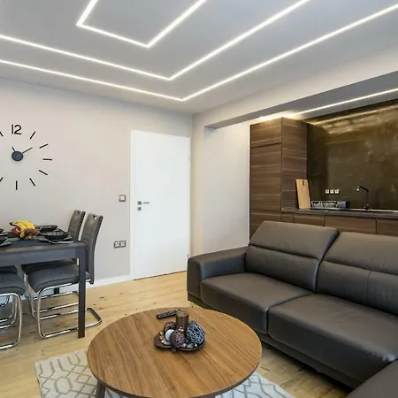 Work Or Leisure Modern 2bd Apt Near Center Apartamento